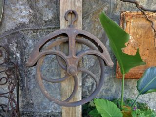 Huge Primitive 13 " Cast Iron Well Pulley,  Antique Farm/barn Tool,  Industrial