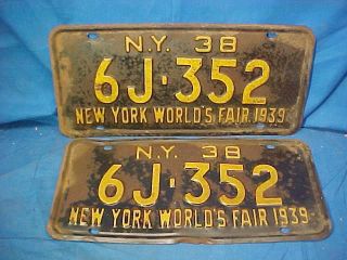 Matched Pair 1938 With 1939 Ny Worlds Fair Lettering Automobile License Plates