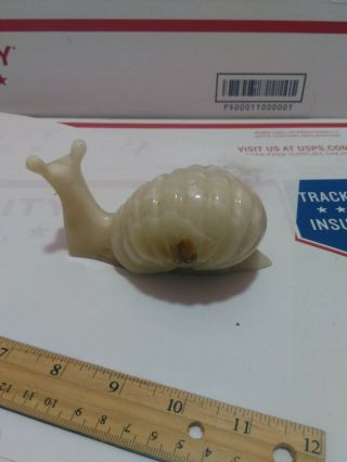SV121 Stone Carving Snails Figurine Agate vintage Crystal Health Decor white 3