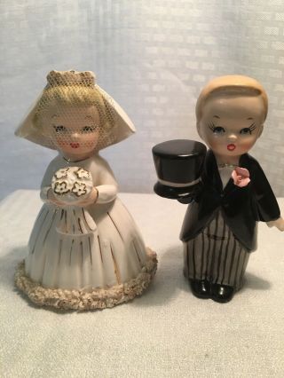 Vintage (1950’s?) 4.  5” Tall Bride And Groom Wedding Cake Topper In Porcelain Made