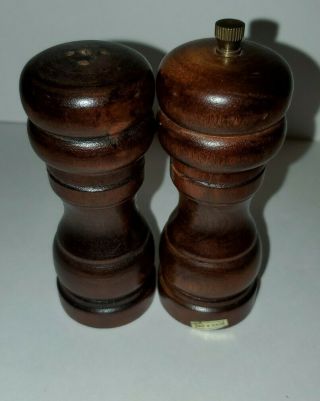Vintage Wood Salt Shaker & Pepper Grinder Mill Set 4in Tall.  Made In Taiwan