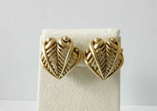Vintage Signed Oscar De La Renta Matte Gold Feather Design Clip Earrings