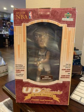Dirk Nowitzki 2003 - 04 Ud Classic Le Bobbing Head W/game Jersey 19 Of 600