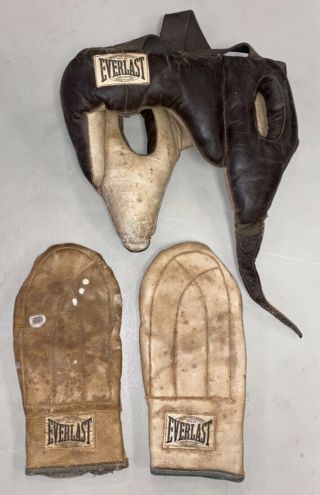 Antique Vintage Everlast Boxing Head Gear & Gloves Estate Find