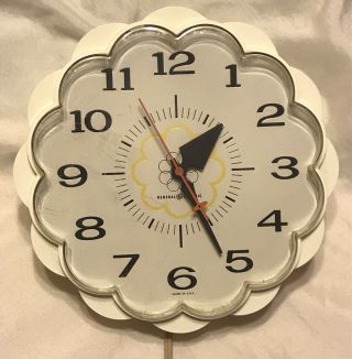 General Electric Vintage Kitchen White Daisy Wall Clock,  Model 2150 -