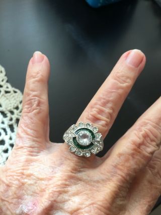 Ring - - Vintage Beauty - - Looks Like An Emerald - - But All Is Faux - - Fabulous