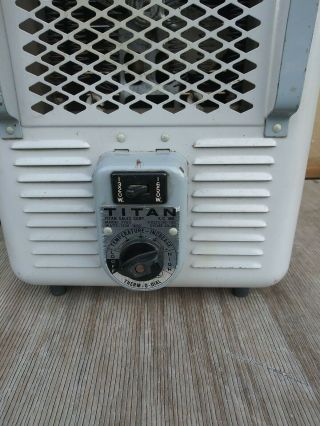 Vintage Titan Electric Space Heater T760b1 Portable 1300 - 1500 Watt Metal Heater