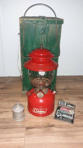 Vintage Coleman 200a Single Mantel Lantern Dated 10/68 W/ Wood Box & Funnel