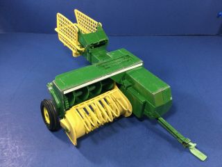 Vintage,  Ertl John Deere Hay Baler 585 Farm Toy,  Made In Usa