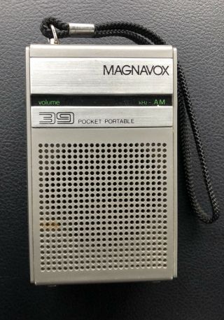 Vintage Magnavox 39 Pocket Portable (am) Transistor Radio