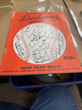 1958 Los Angeles Dodgers Yearbook In Very Good - Mlb Baseball