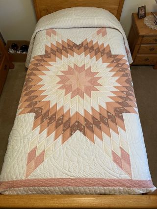 Amish Quilt Lone Star Pattern Antique White And Peach Single Size