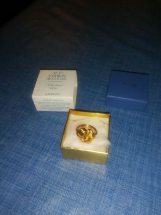 Authentic Vintage - Avon 1975 " Whirlwind Ring " Gold Tone Size Med