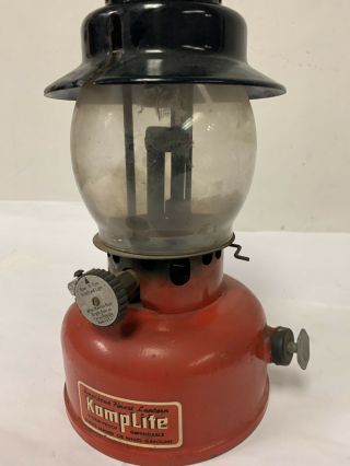 Vintage AGM Kamplite Model LRL - 21 Lantern,  1950 ' s 2