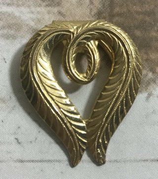 Vintage Jeri Lou Scarf Clip Gold Tone Abstract Heart
