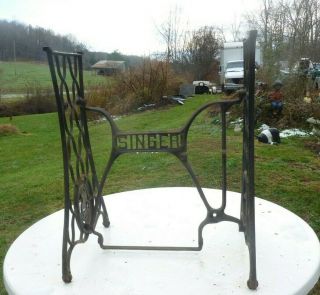 Antique Cast Iron Singer Treadle Sewing Machine Base Frame Stand