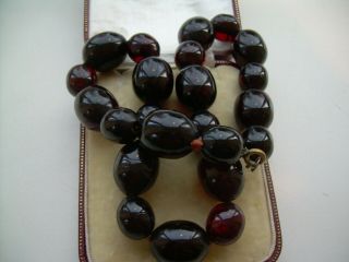 Antique Art Deco Dark Cherry Amber Bakelite Bead Necklace 46.  64 Grams