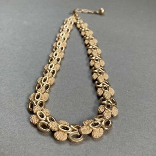 Vintage 70s Trifari Gold Tone Necklace Flower Collar 14 - 16”