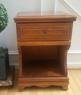 Vintage Solid Wood Nightstand End Side Table W/ Drawer