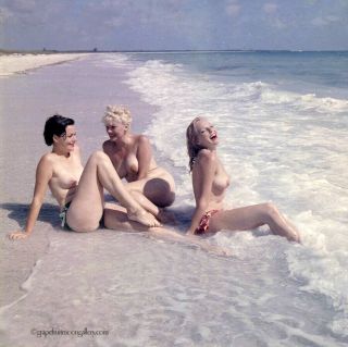 Bunny Yeager 1960s Camera Color Transparency 3 Pin - Up Nudes Frolic In Surf Fun
