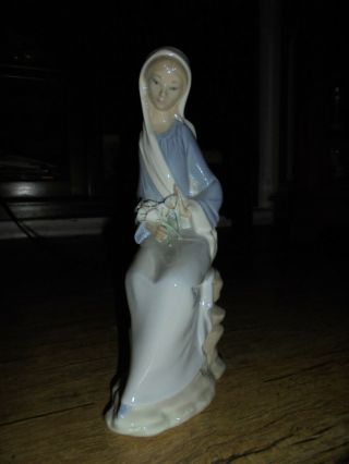 Vintage Lladro Figure Of A Girl Holding Flowers.  See Photos, .