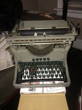 Antique Underwood Typewriter No.  6 1935 Serial 4300707 - 11