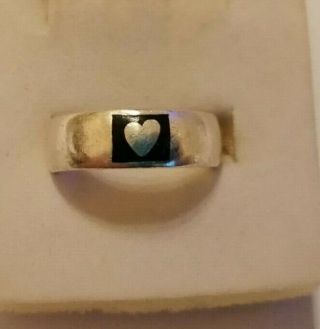 Vintage Large Size Sterling Silver Ring With Enamelled Heart Feature Size T/u