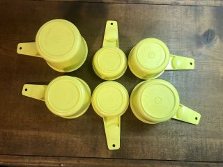 Vintage Tupperware Yellow Measuring Cups And Spoons 3