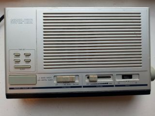 1982 Sanyo Model RM6100 Thin AM FM Alarm Digital Clock Radio 3