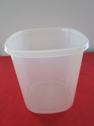 Vtg Rubbermaid 7 21 Cups Servin Saver Square Sheer Canister Only No Lid