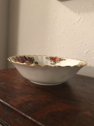 Vintage Royal Albert Bone China England - Old Country Roses - 2 Fruit Bowls