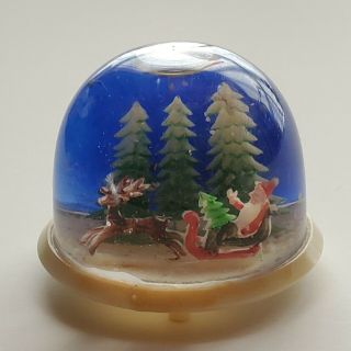 Vintage Christmas Plastic Snow Globe Hong Kong Santa Sleigh Reindeer Retro 1980 2