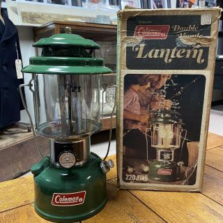Vintage Coleman 220j Double Mantle Lantern With Box Dated 11/77