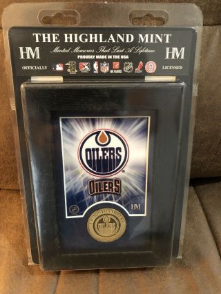 Edmonton Oilers Fan 5 X 7 Wood Frame And Minted Bronze Coin Collectible