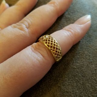 Vintage Avon Ring,  Gold Tone With Rhinestone,  Size 7 vintage ring 2