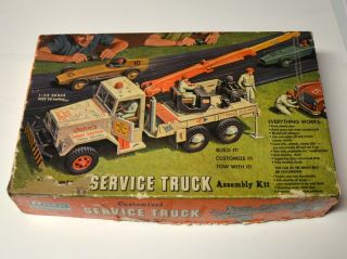 Vintage 1/32 Scale Renwal Service Tow Truck Model Wrecker Kit