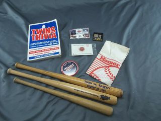 Vintage Minnesota Twins Baseball Collectibles Sports Memorabilia Bat Pins Trivia
