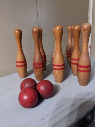 19th Century Antique Wood 10 Pin Bowling Set With 3 Wooden Balls W/ Box Ten