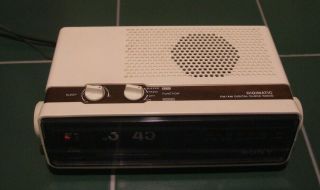 Vintage Sony ICF C310W Digimatic Flip Clock Radio AM/FM Radio 2