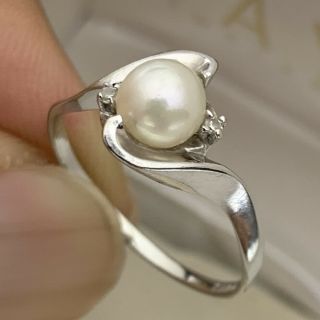 Vintage 10k White Gold Natural Pearl And Diamond Ring