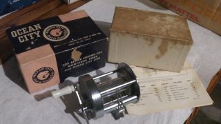 Vintage Ocean City Bait Casting Fishing Reel Orig Box