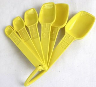Vintage Tupperware Measuring Spoons Yellow Full Set Of 7 Teaspoon Tablespoon