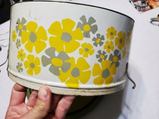 Vintage Decoware green yellow floral daisies metal cake tin 2