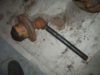 VINTAGE MINNEAPOLIS MOLINE 445 TRACTOR - FRONT SPINDLE & HUB - LH - 1957 2
