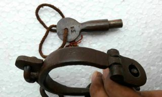 Old Vintage Antique Strong Heavy Iron Long chain Rare Adjustable Lock Handcuffs 3