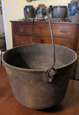 Antique Cast Iron Kettle 3 Footed Bail Handle Country Kitchen Cauldron American