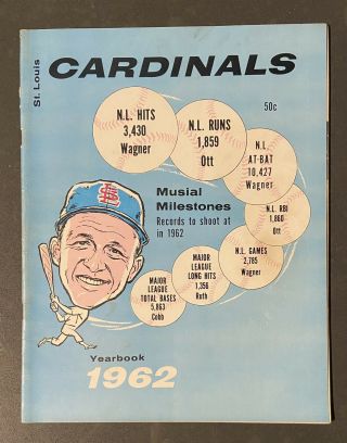1962 St.  Louis Cardinals Baseball Yearbook Stan Musial Cover Gibson Flood Minoso 2