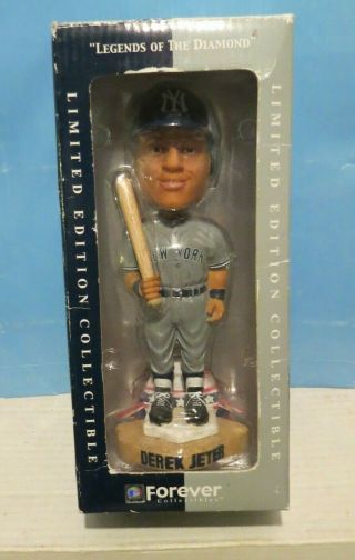 Derek Jeter Yankees Bobblehead Forever Collectibles Limited Edition 3868/10000