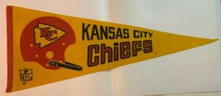 Vintage 1967 Kansas City Chiefs Full Size Felt Pennant Single Bar Helmet Nfl