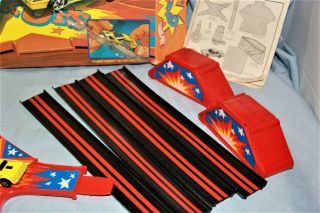 Vintage 1983 Mattel HOT WHEELS - Crack Ups Bash ' N Smash Set - 3